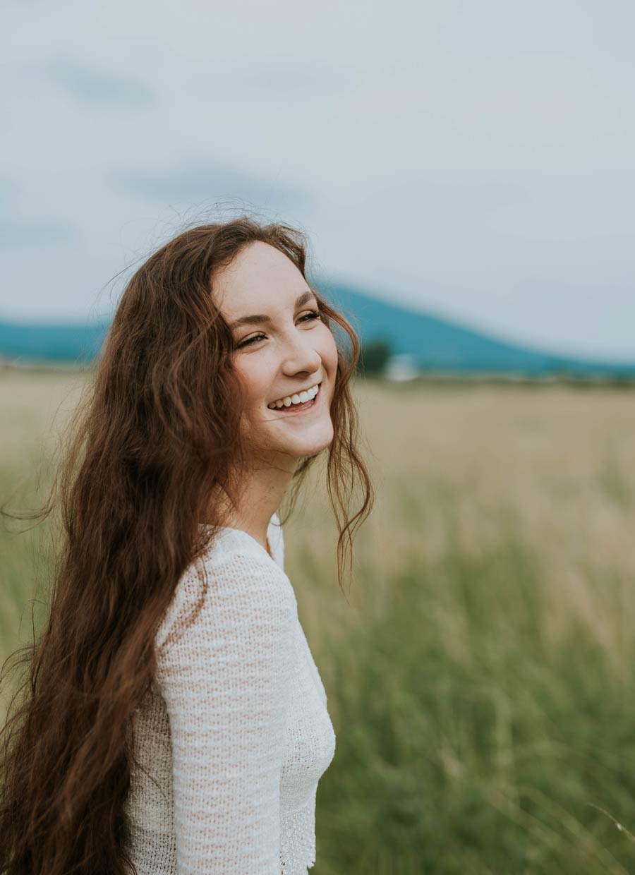 hairstetics-femme-campagne-cheveux-sourire